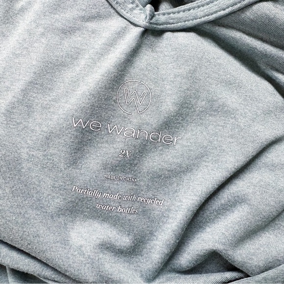 We Wander Light Turquoise Audrina Performance Criss Cross Back Workout Top 2X - Picture 7 of 8